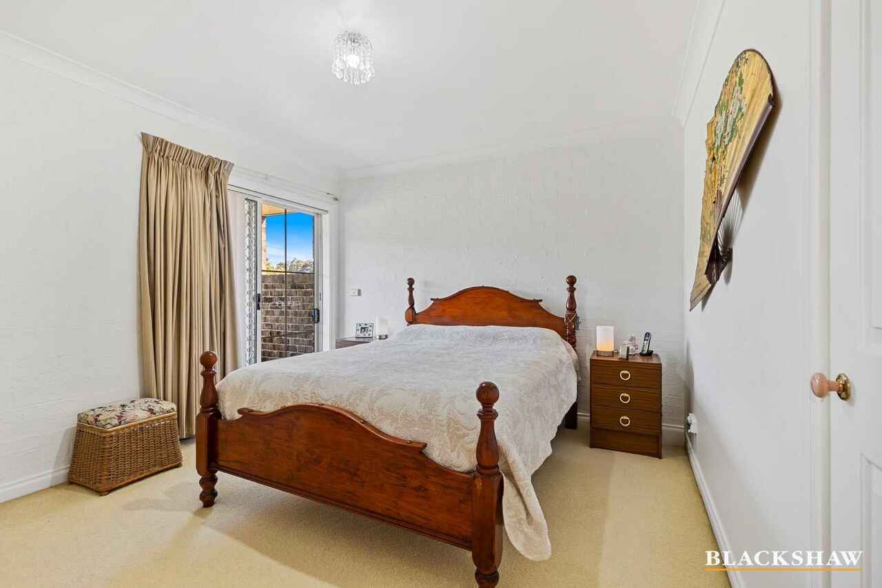 2/2 Lisa Place Sunshine Bay