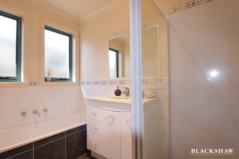 35 Unwin Avenue Jerrabomberra