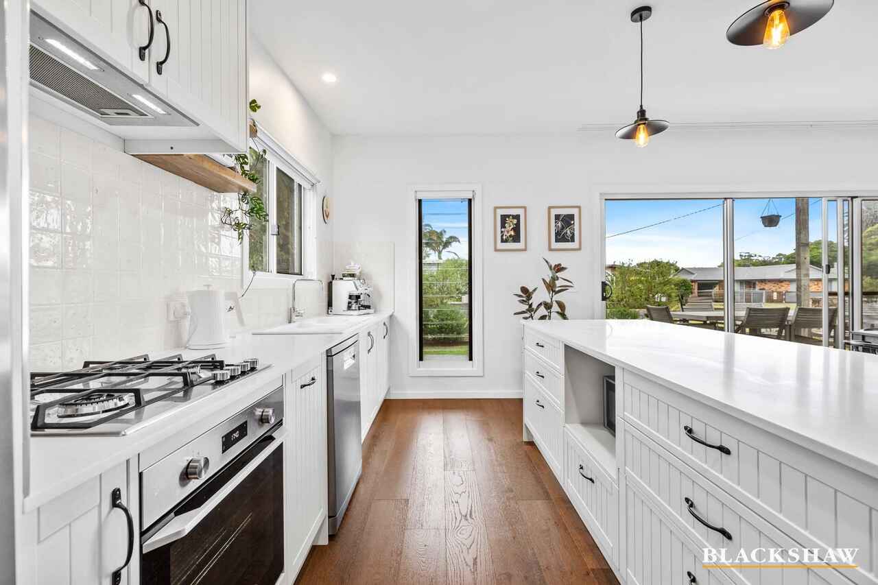 14 Deakin Parade Tomakin