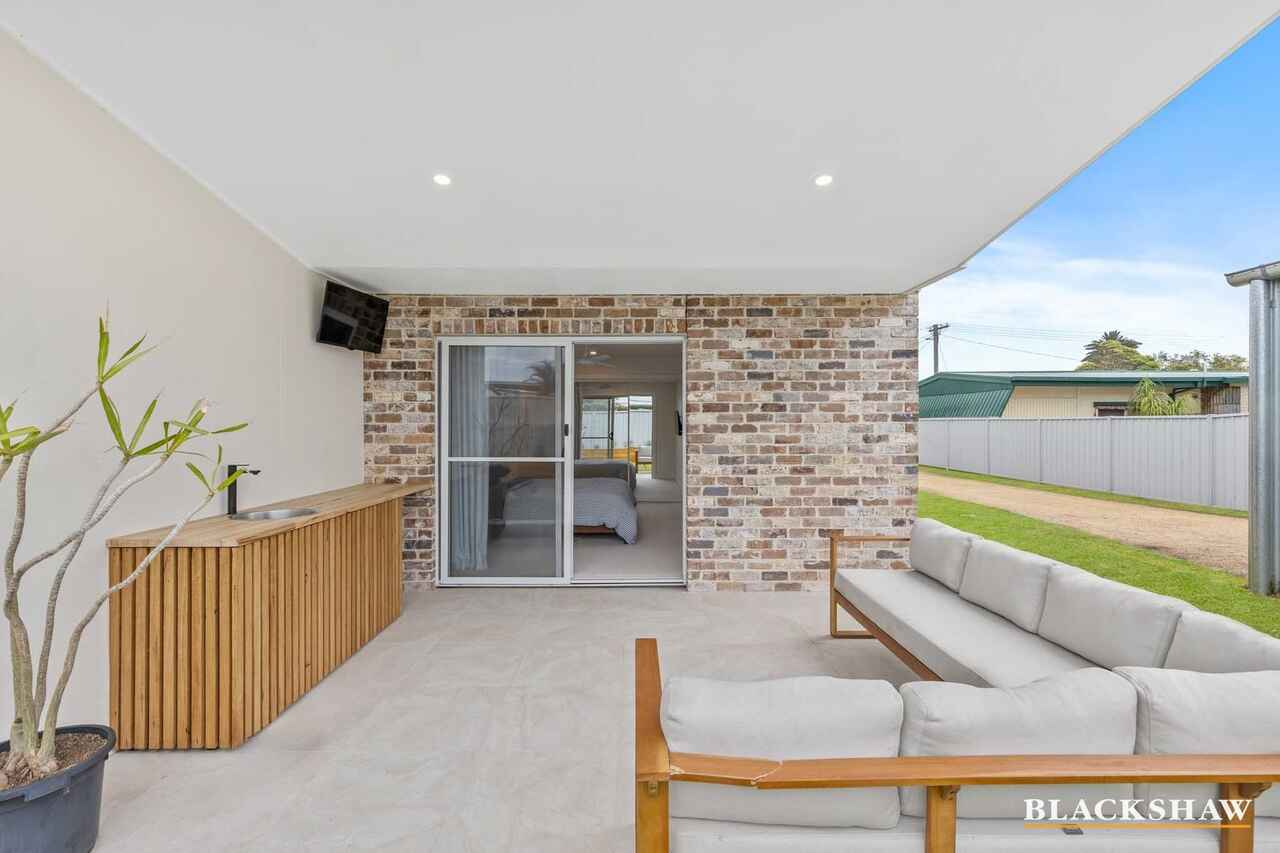 14 Deakin Parade Tomakin