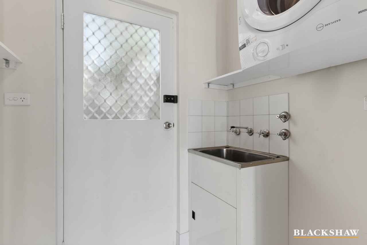 5/106 Mugga Way Red Hill