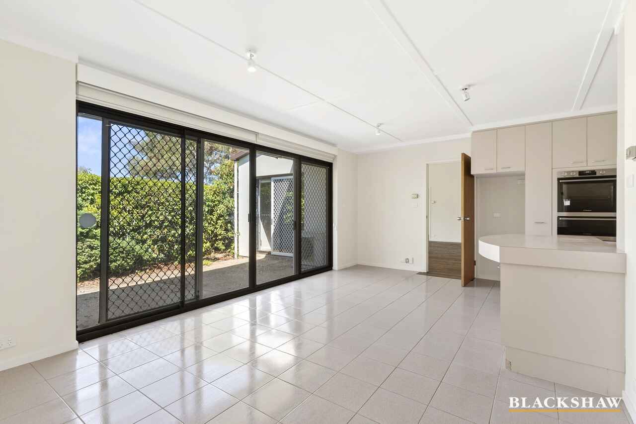 5/106 Mugga Way Red Hill