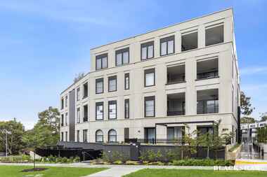 21/1 Lady Nelson Place Red Hill