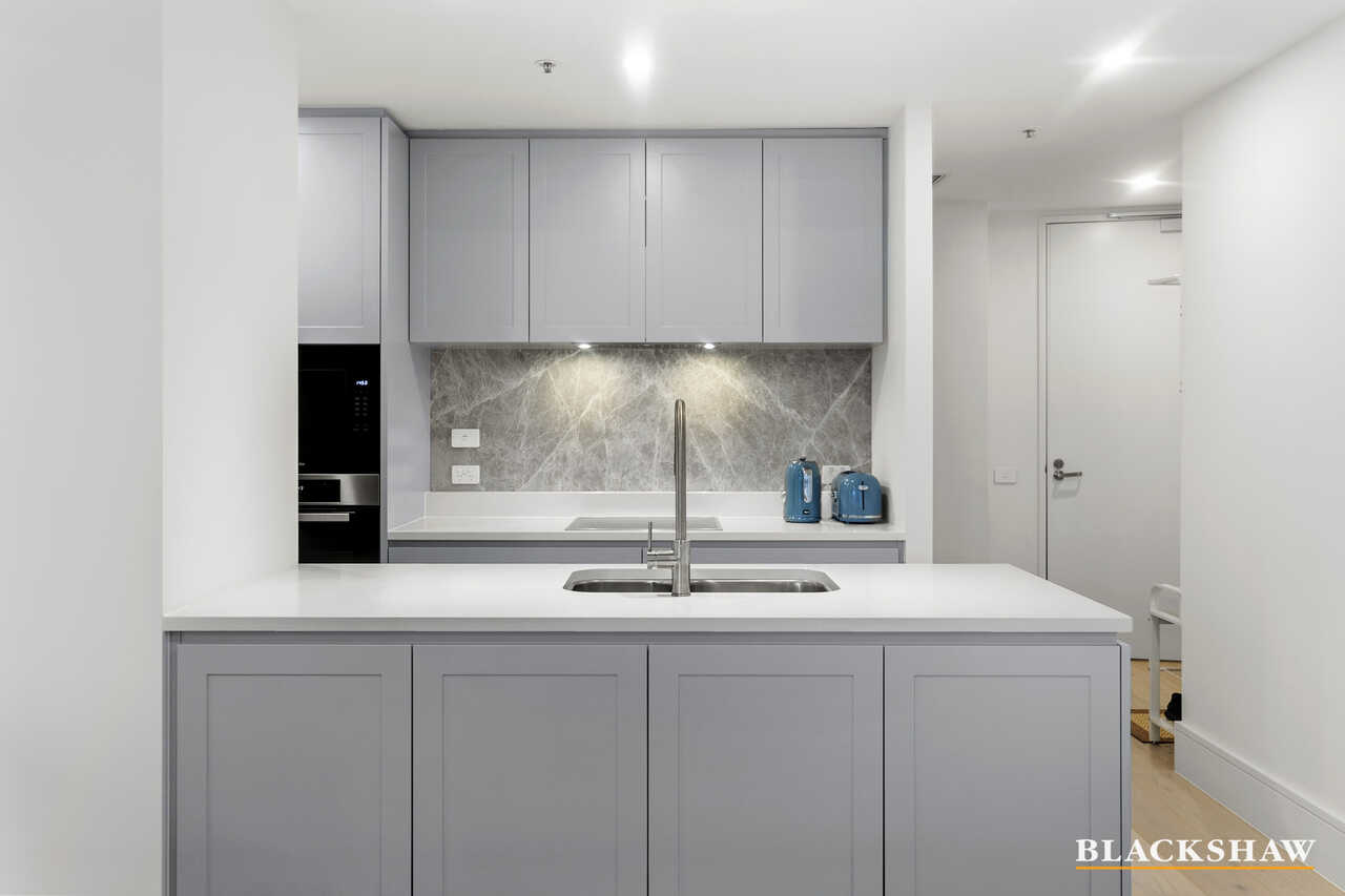 21/1 Lady Nelson Place Red Hill