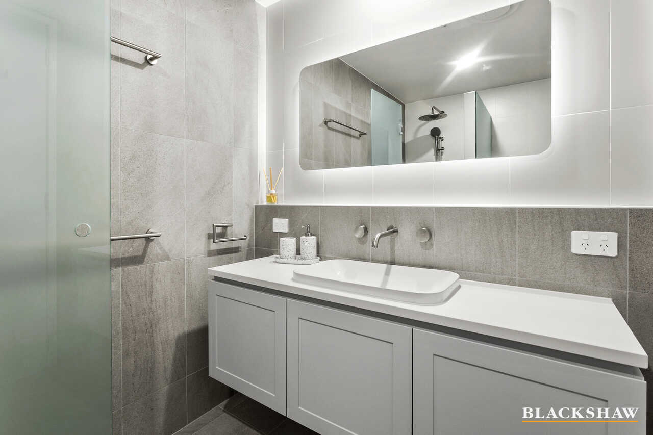 21/1 Lady Nelson Place Red Hill