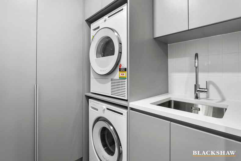 21/1 Lady Nelson Place Red Hill