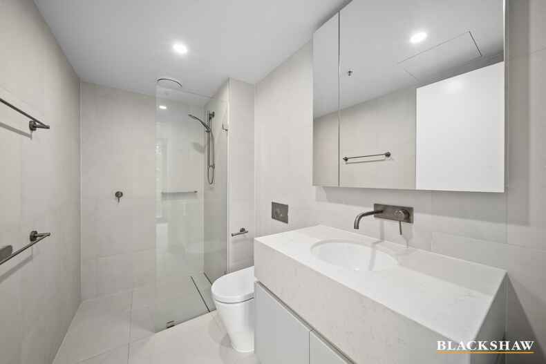 211/1 Boolee Street Reid