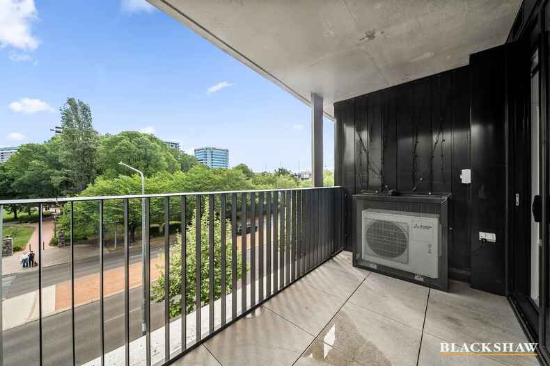 211/1 Boolee Street Reid