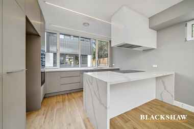 3/125 Lowanna Street Braddon