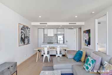 505/39 London Circuit City