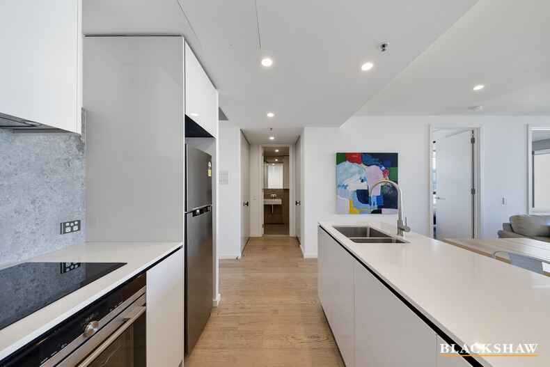 505/39 London Circuit City