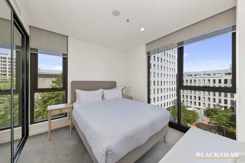 505/39 London Circuit City