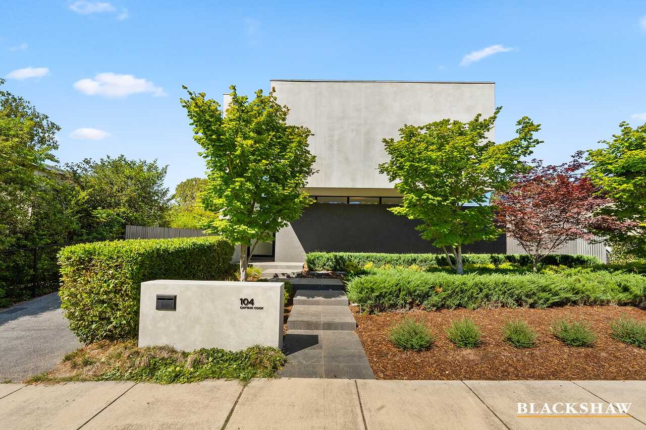 104 Captain Cook Crescent Narrabundah