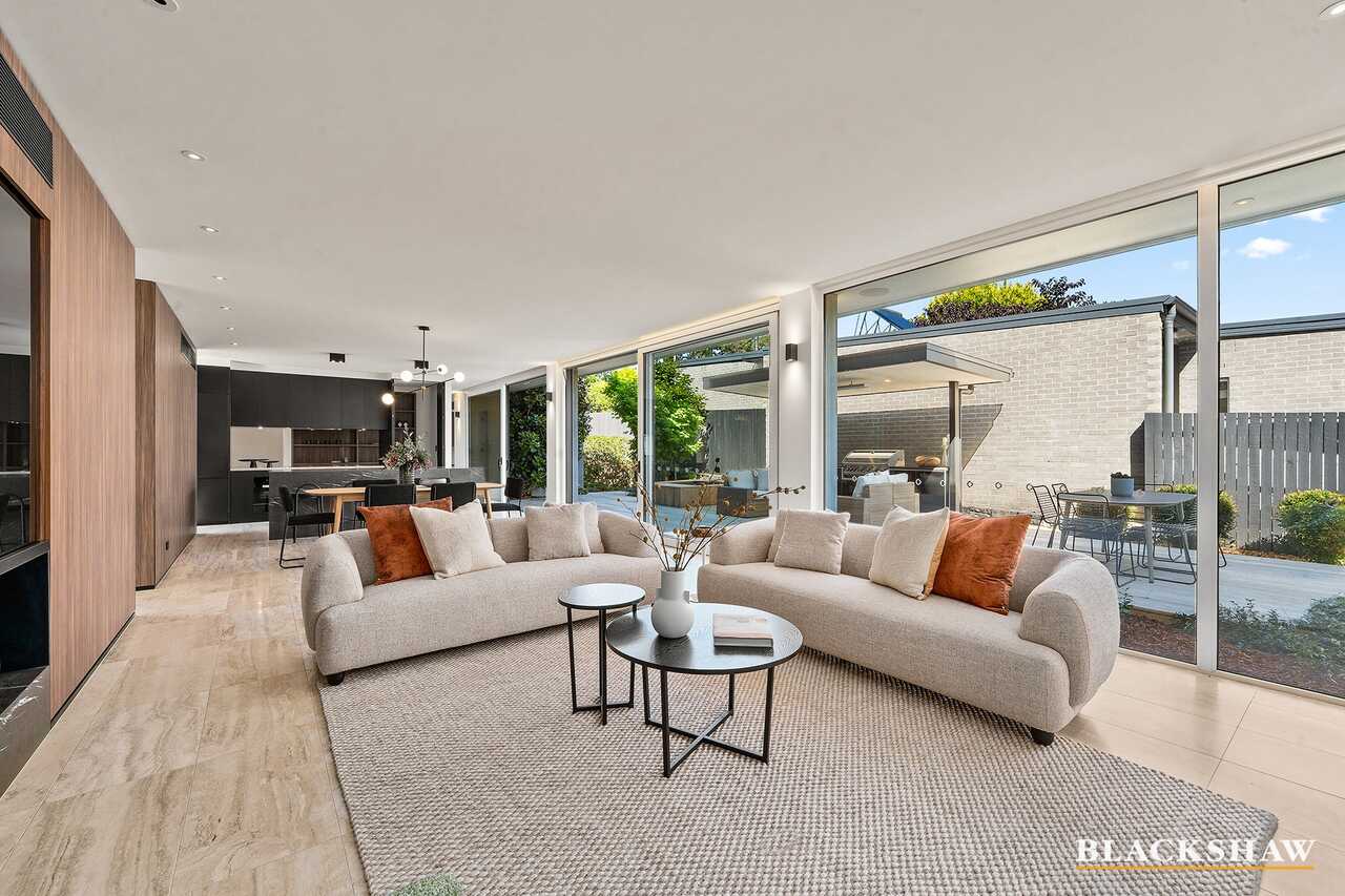 104 Captain Cook Crescent Narrabundah