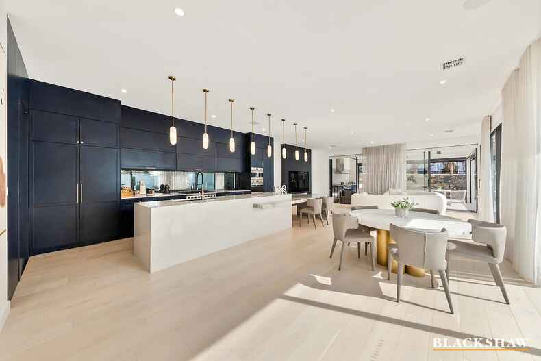 118 Monaro Crescent Red Hill