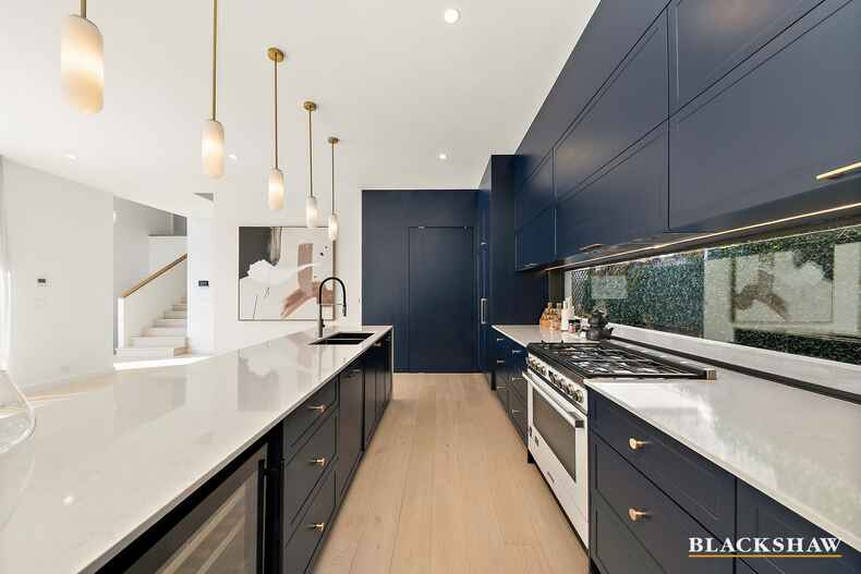 118 Monaro Crescent Red Hill