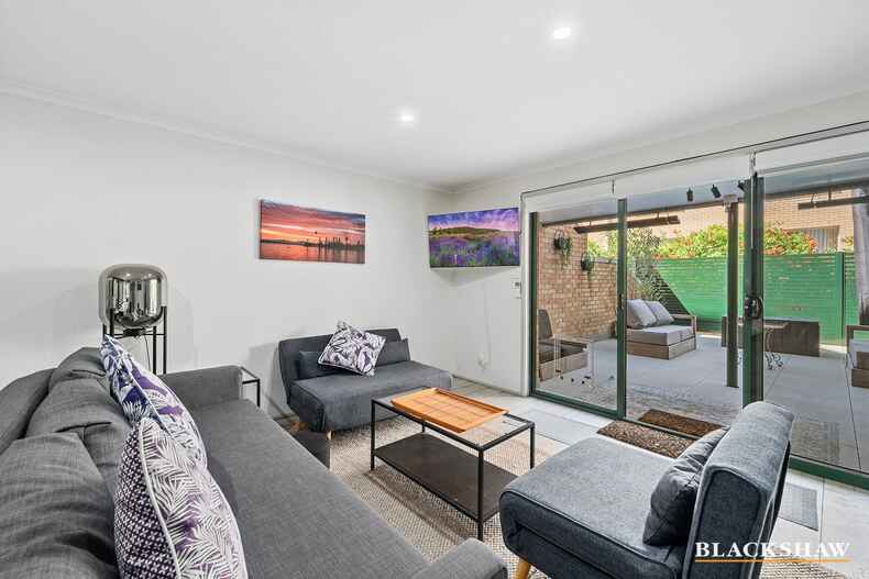 69/8 Eyre Street Kingston