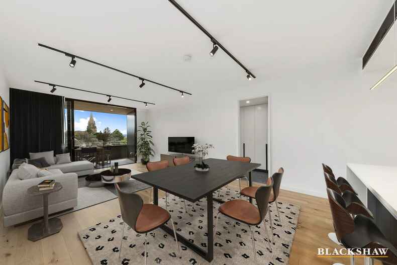 67/7 State Circle Forrest