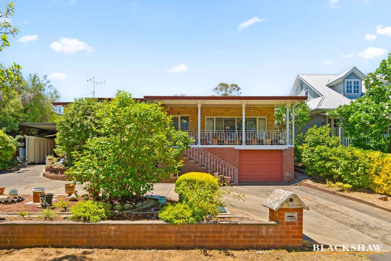 93 Jansz Crescent Griffith