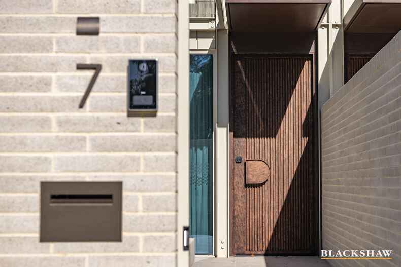 7/8 McCulloch Street Curtin