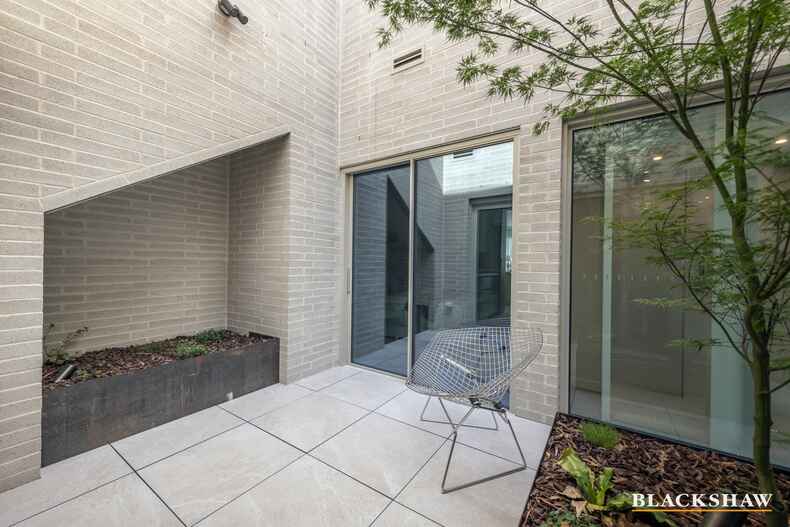 7/8 McCulloch Street Curtin