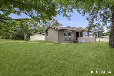 33 Sanderson Close Flynn