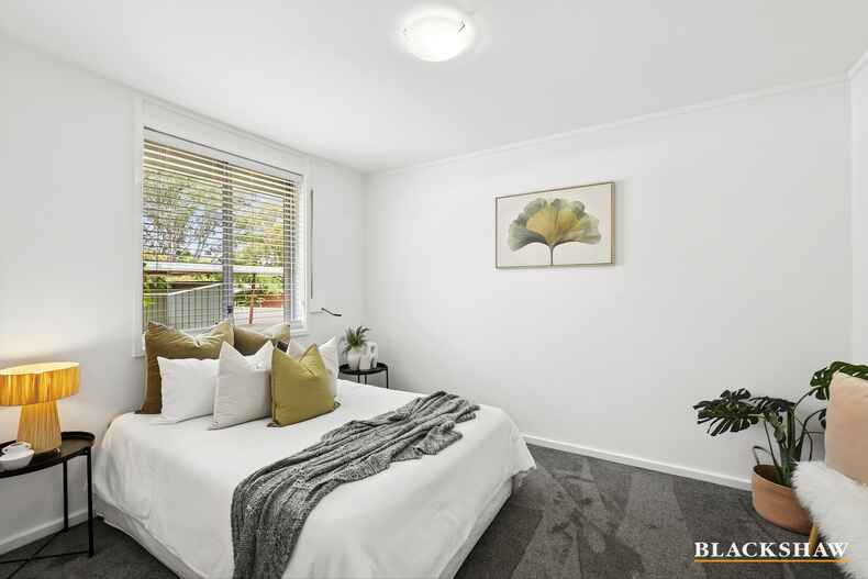 33 Sanderson Close Flynn