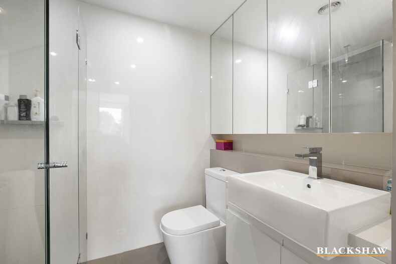 12/27 Berrigan Crescent O'Connor