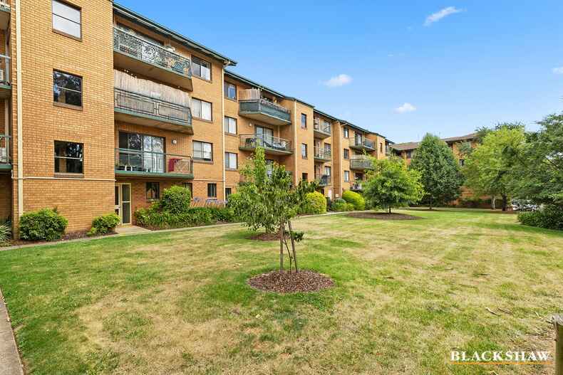 34/13-15 Mowatt Street Queanbeyan