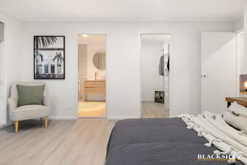 7 Myrtle Close Jerrabomberra