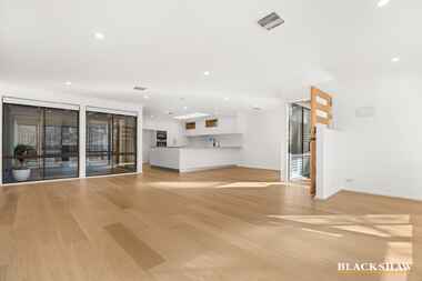 8/51 Musgrave Street Yarralumla