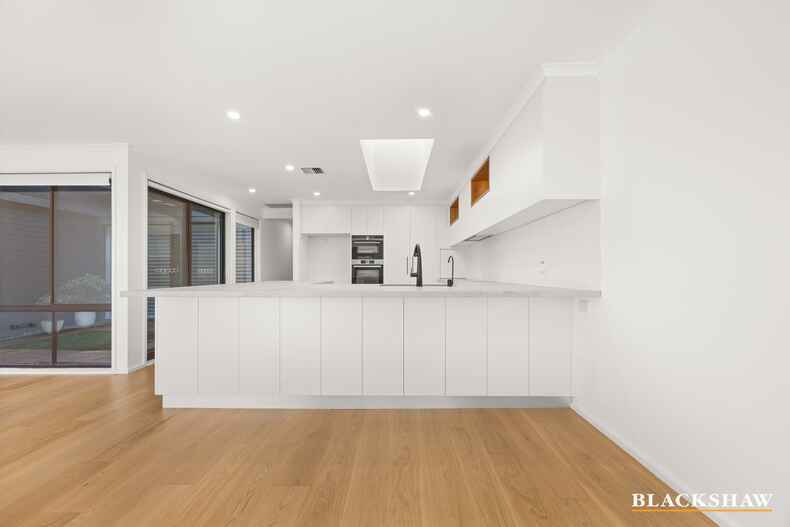 8/51 Musgrave Street Yarralumla