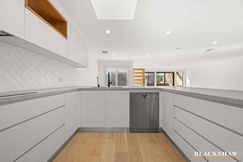 8/51 Musgrave Street Yarralumla