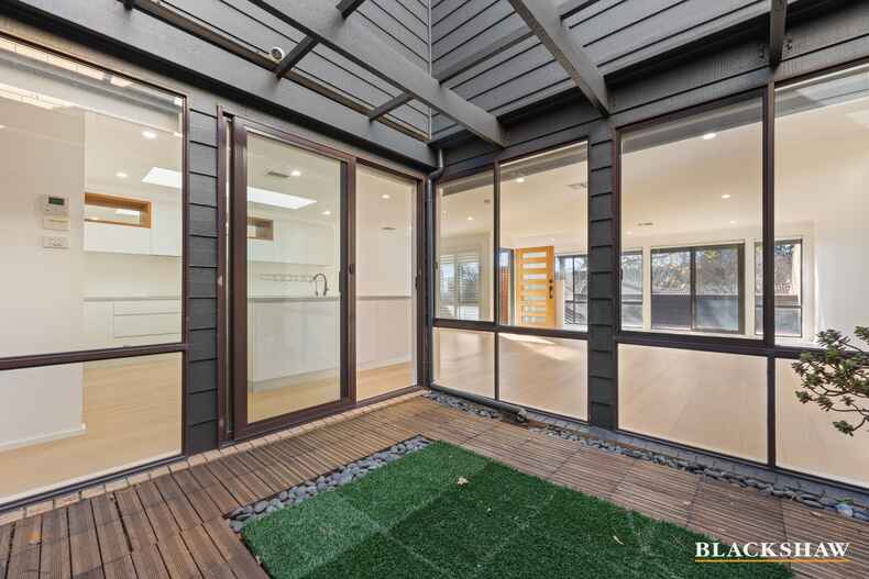 8/51 Musgrave Street Yarralumla