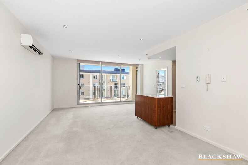 45/3 London Circuit City