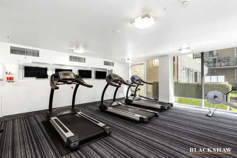 45/3 London Circuit City