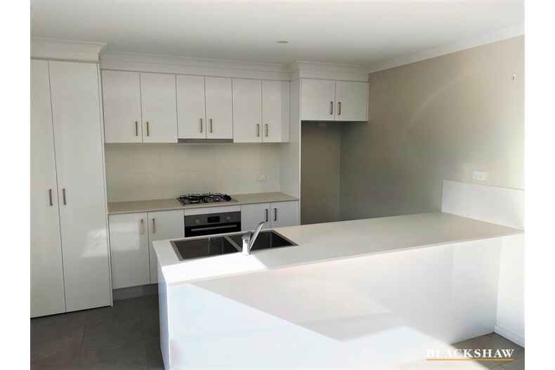 58a Lionel Rose Street Holt 58a Lionel Rose Street Holt