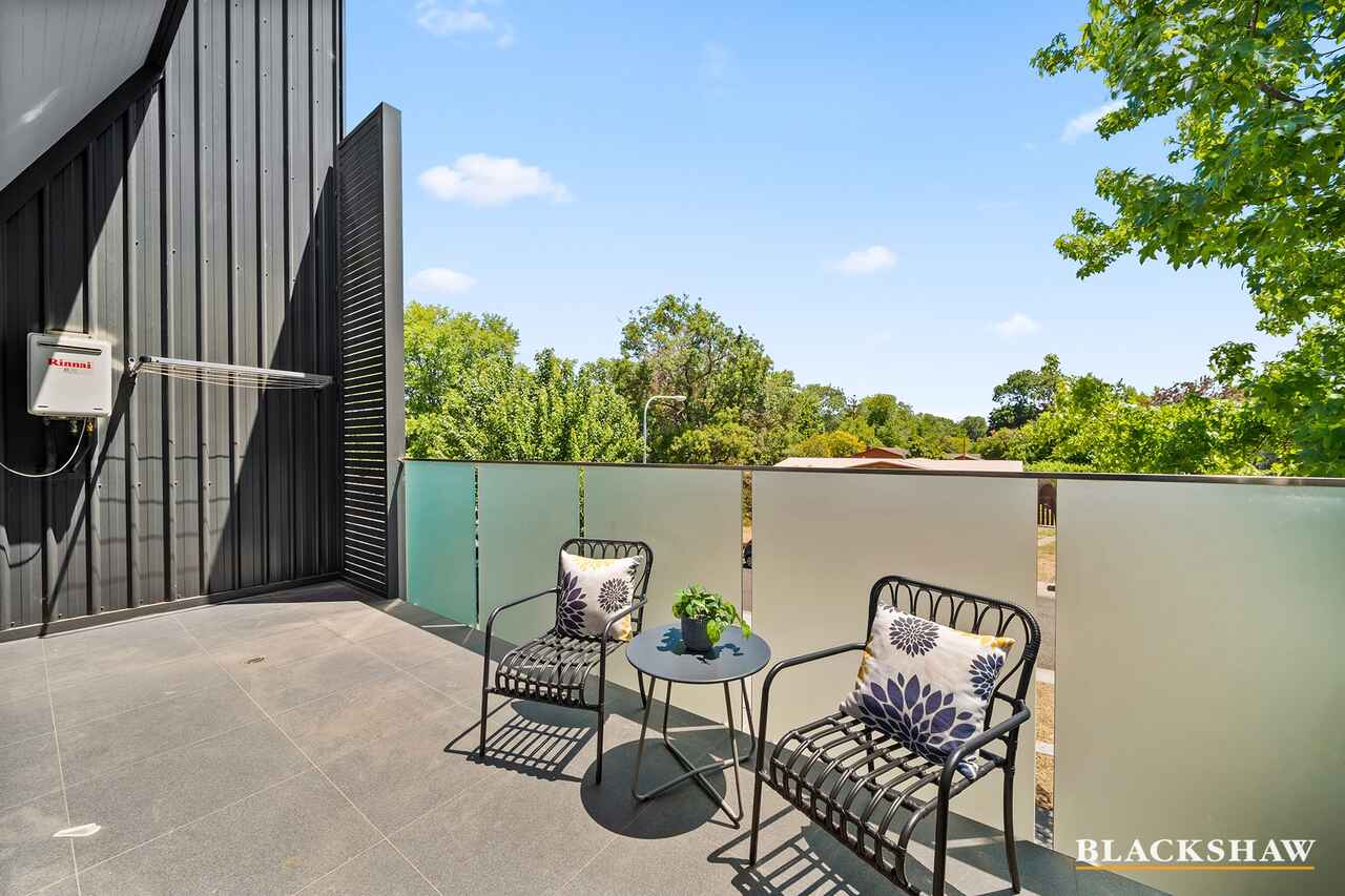 4/64 Goodwin Street Lyneham