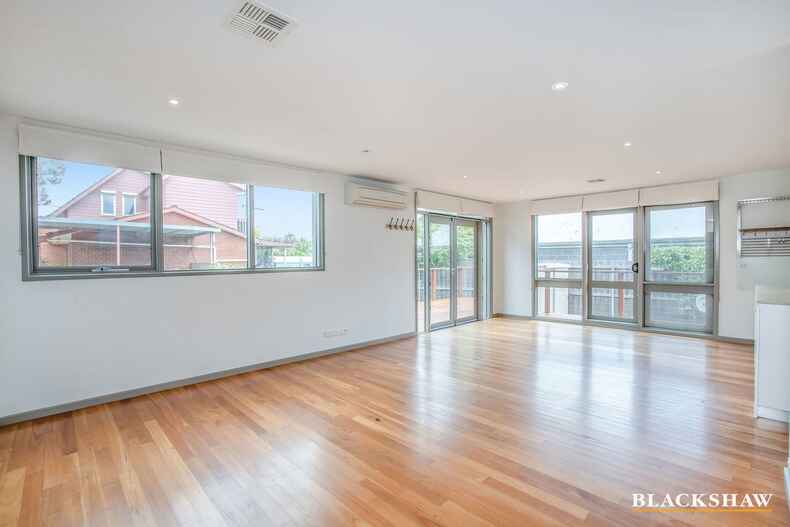 1/11 Cordeaux Street Duffy