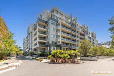 151/15 Coranderrk Street City