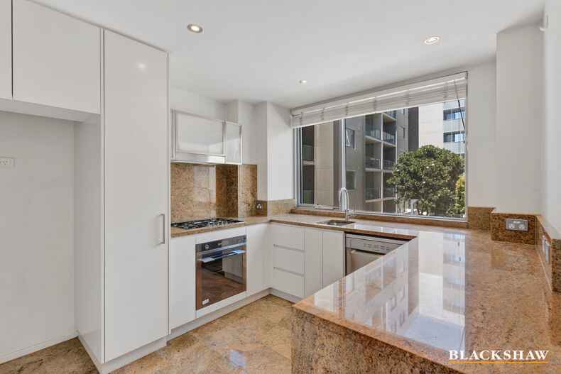 151/15 Coranderrk Street City