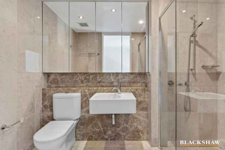 151/15 Coranderrk Street City