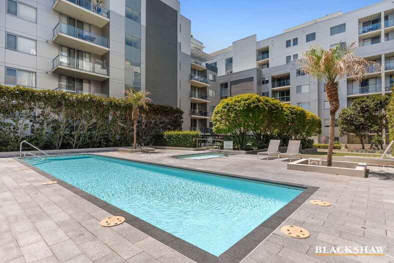 151/15 Coranderrk Street City