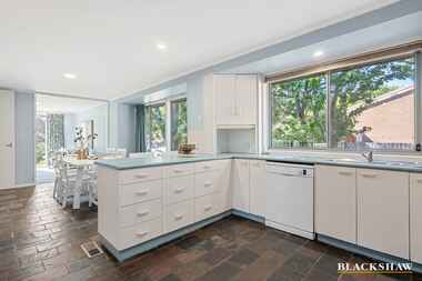 84 Chirnside Circuit Kambah