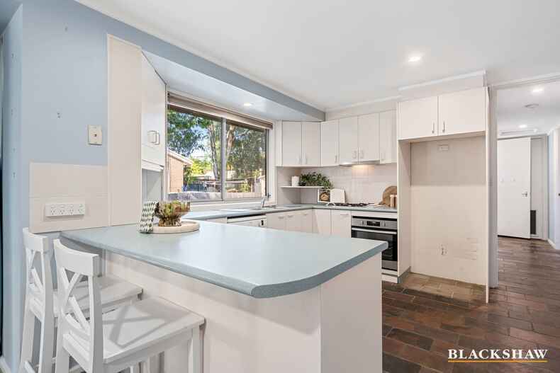 84 Chirnside Circuit Kambah