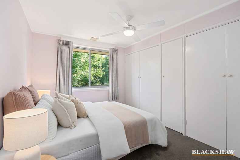 84 Chirnside Circuit Kambah