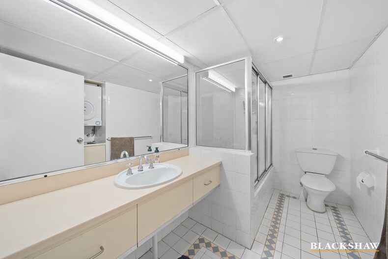 101/11 Giles Street Griffith