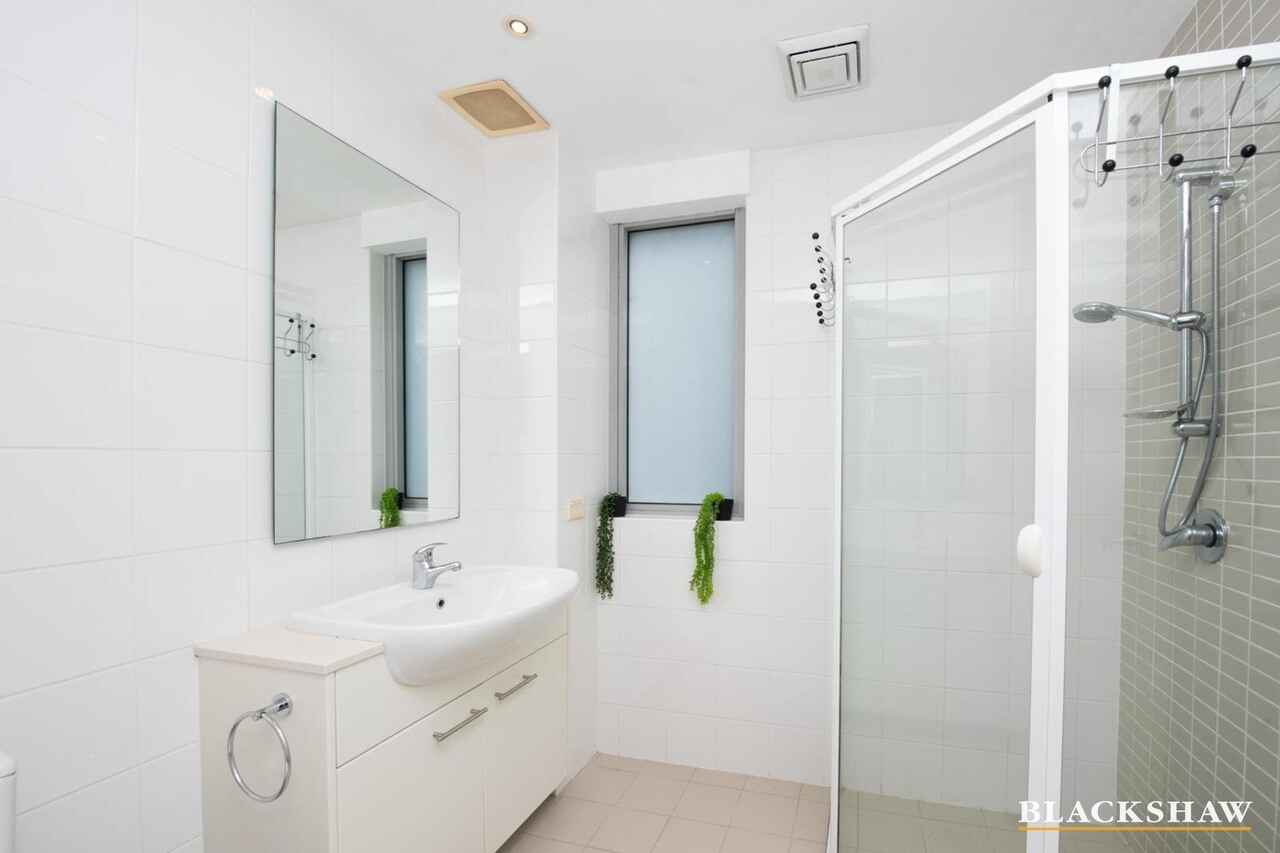 8/60 Callum Street Phillip