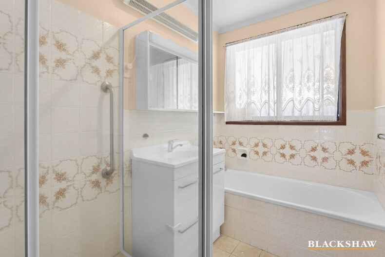 5 Inglis Place Latham