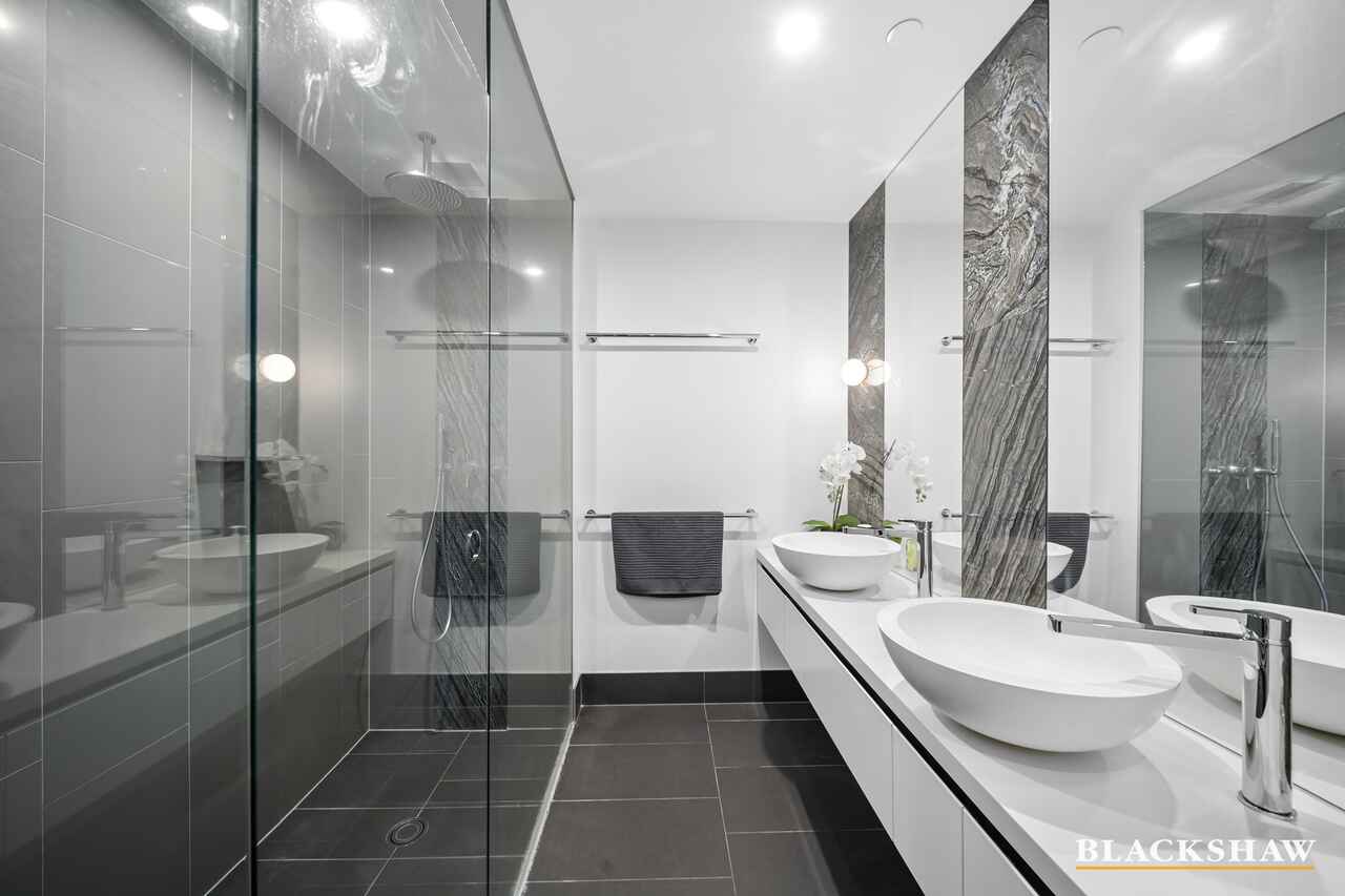 309/19 Marcus Clarke Street City